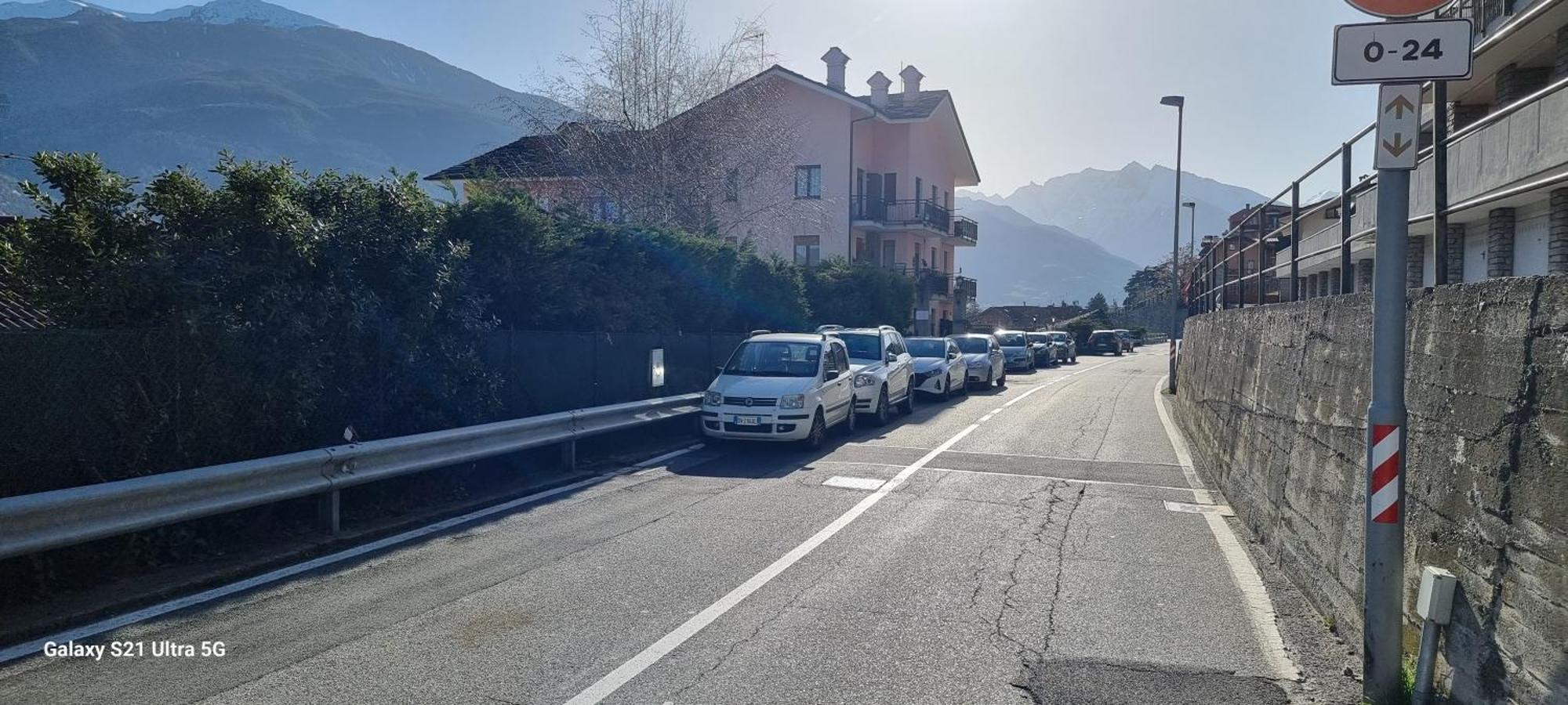 Yudi House Lägenhet Aosta Exteriör bild